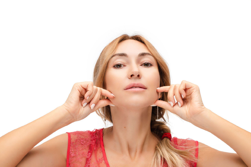 What Causes a Double Chin? 7 Common Reasons Explained by Experts 2 Screenshot 2026 03 13 112623