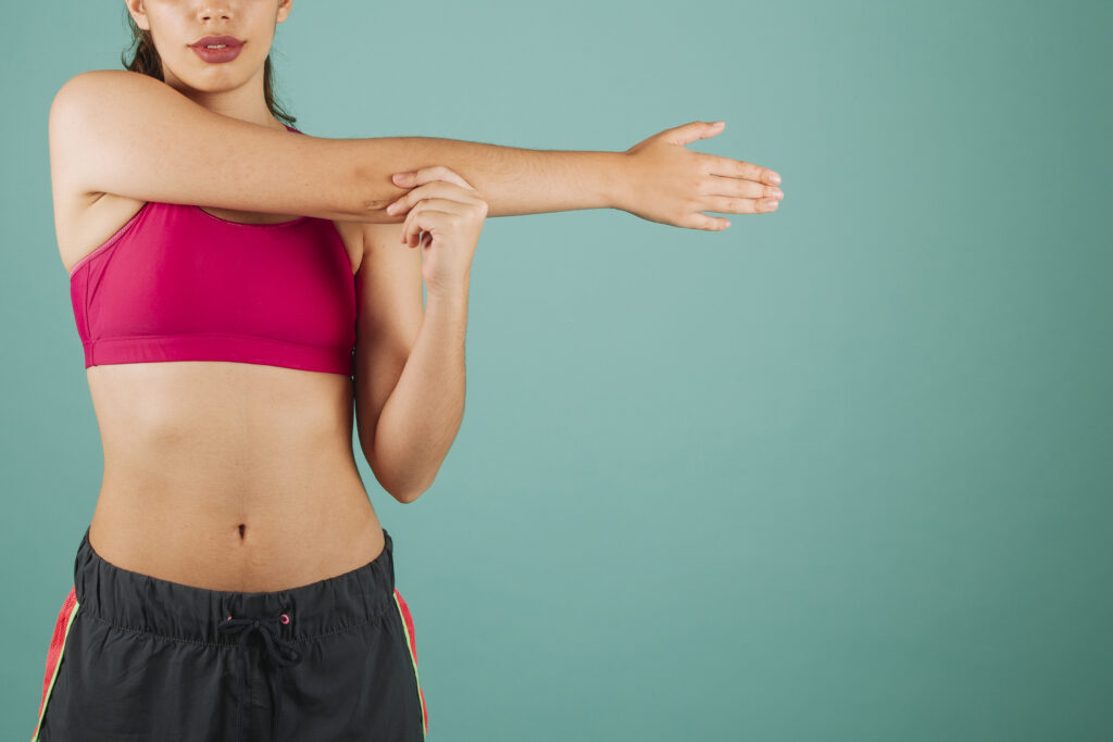 woman stretching before training 1
